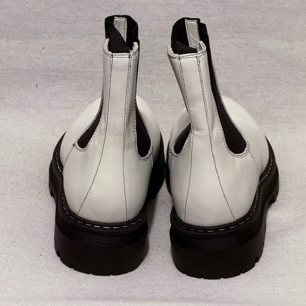 Marc Fisher LTD Bermuda Lug Sole Chelsea Boot - size 9.5 - Picture 7 of 10